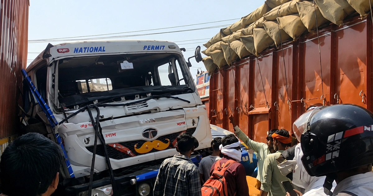 Jabalpur Barela में 5 वाहन भिड़े, कई घायल रेफर