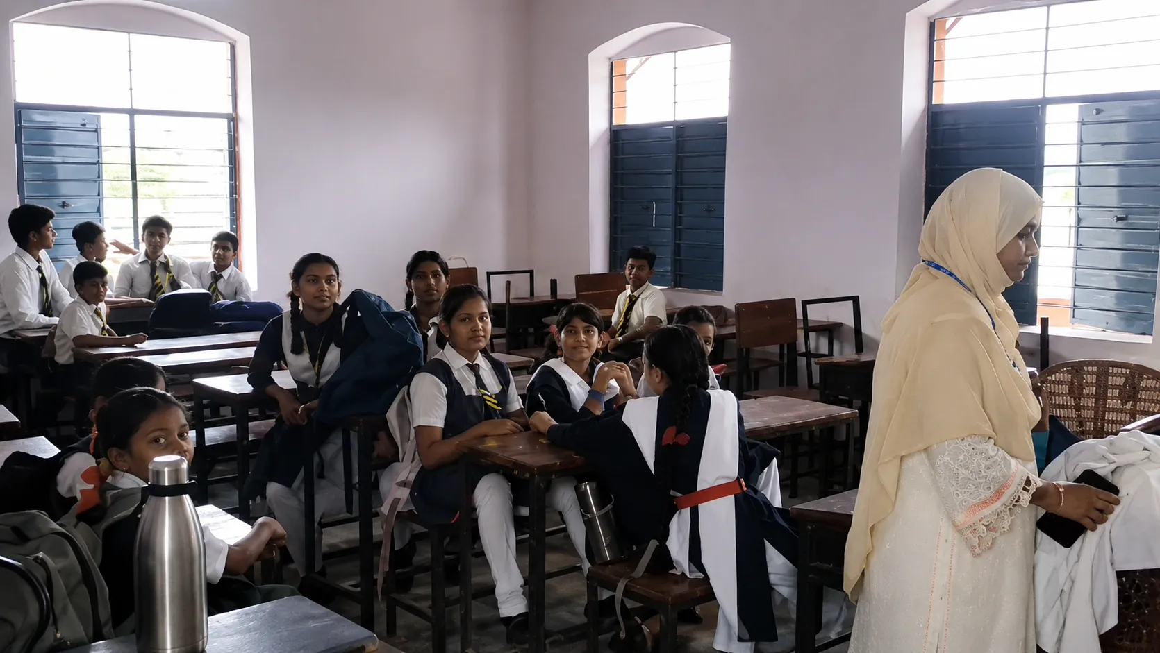 सरकारी अवकाश के दिन खुला Anjuman Islamia School, बढ़ा विवाद-ezgif.com-optiwebp