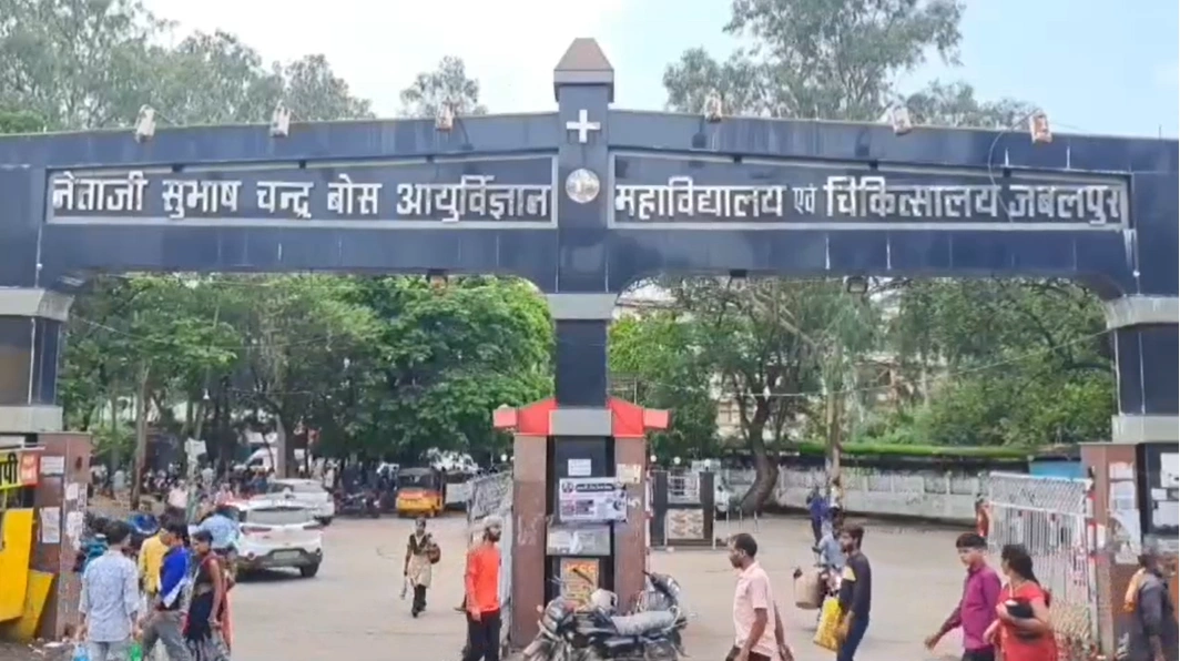 शादी से इंकार पर प्रेमिका पर जानलेवा हमला, Jabalpur में सनसनी