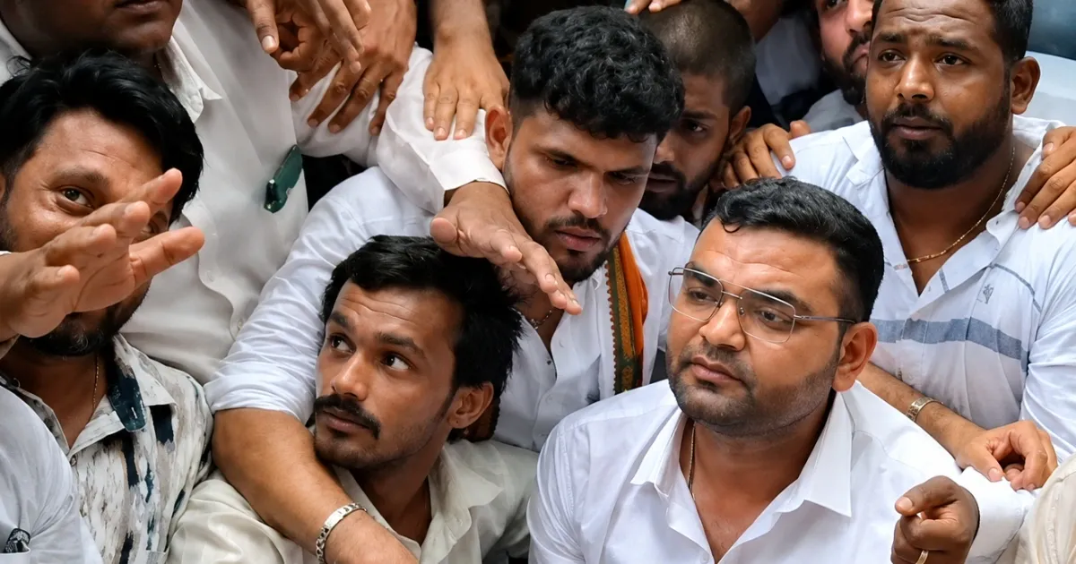 बिजली कटौती के विरोध में कांग्रेस का प्रदर्शन, लखन घनघोरिया ने उठाई आवाज