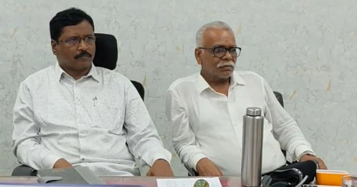 Shakti Bhawan में EOW की रेड, 2 बिजली अधिकारी रिश्वत लेते गिरफ्तार