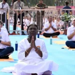 International Yoga Day: Jabalpur में राष्ट्रपति मुर्मू ने किया योग