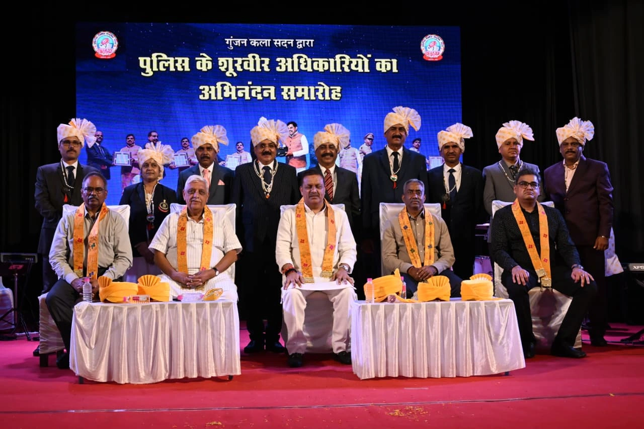 Jabalpur में Rustamji Award विजेता 9 पुलिस अधिकारियों का सम्मान