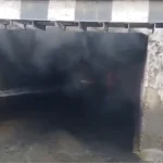 Madan Mahal Underbridge के नीचे चलती कार में लगी आग, बड़ा हादसा टला