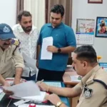 जबलपुर: पुश्तैनी जमीन पर कब्जे का आरोप, मां-बेटे ने एसपी से लगाई गुहार