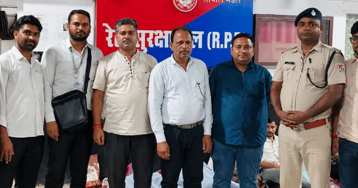 जबलपुर: काशी एक्सप्रेस में फर्जी TTE गिरफ्तार, यात्रियों से कर रहा था वसूली