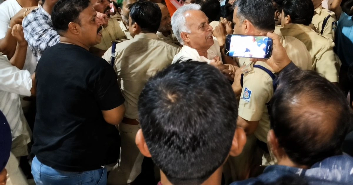 जबलपुर: मालवीय चौक प्रदर्शन के बाद कांग्रेस नेताओं पर केस, थाना प्रभारी से अभद्रता का आरोप