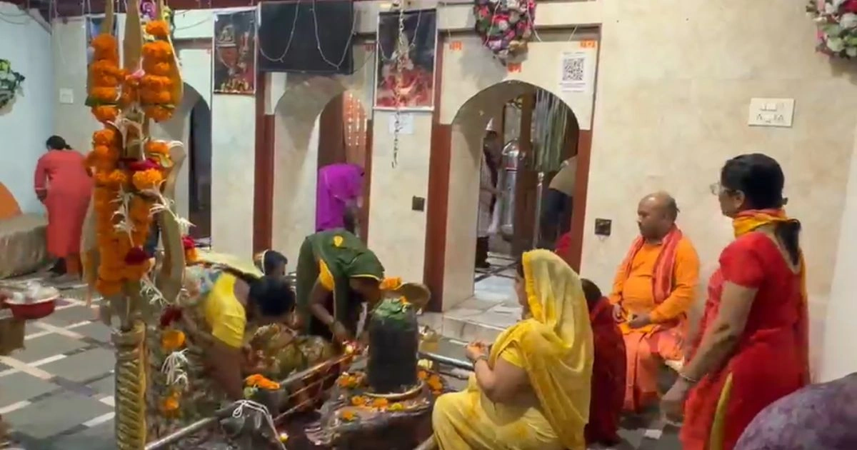 सावन शिवरात्रि पर गुप्तेश्वर महादेव मंदिर में उमड़ी आस्था