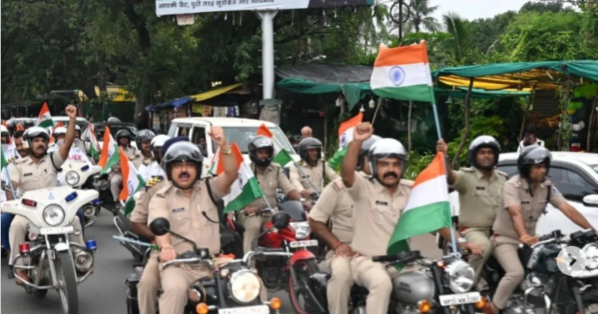 जबलपुर पुलिस ने निकाली तिरंगा यात्रा, हर घर तिरंगा का संदेश