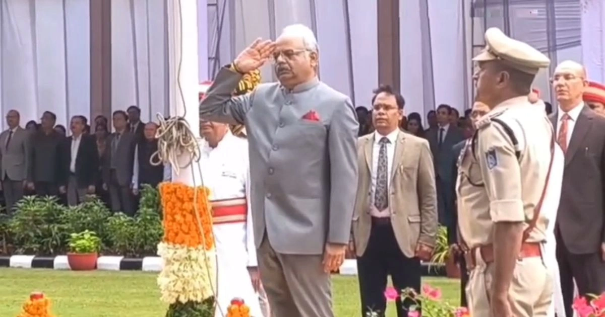 जबलपुर में स्वतंत्रता दिवस समारोह, मंत्री राकेश सिंह ने किया ध्वजारोहण