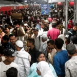 जबलपुर स्टेशन पर हज यात्रियों को छोड़ने उमड़ी हजारों की भीड़