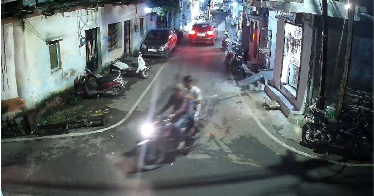 जबलपुर में युवती से मोबाइल लूट, बाइक सवार बदमाशों ने मारा धक्का
