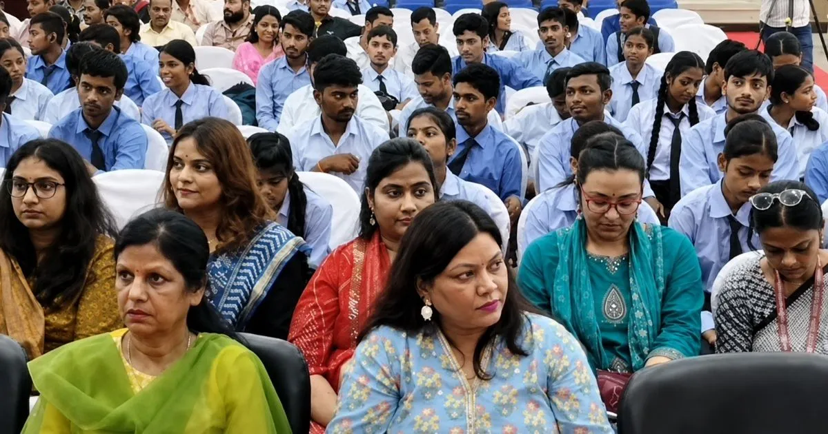 महाकौशल कॉलेज में ‘योग फॉर मेंटल हेल्थ’ कार्यक्रम आयोजित