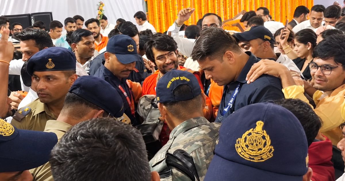 धीरेंद्र शास्त्री की 500 KM यात्रा, 5 जिलों से गुजरेगी