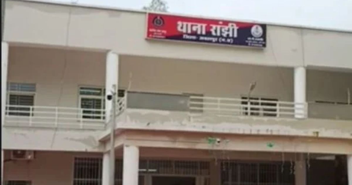 गणेश पंडाल के पास जुआ खेलते 11 जुआरी गिरफ्तार