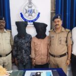 रेलवे स्टेशन से चोरी के 4 मोबाइल बरामद, 2 गिरफ्तार