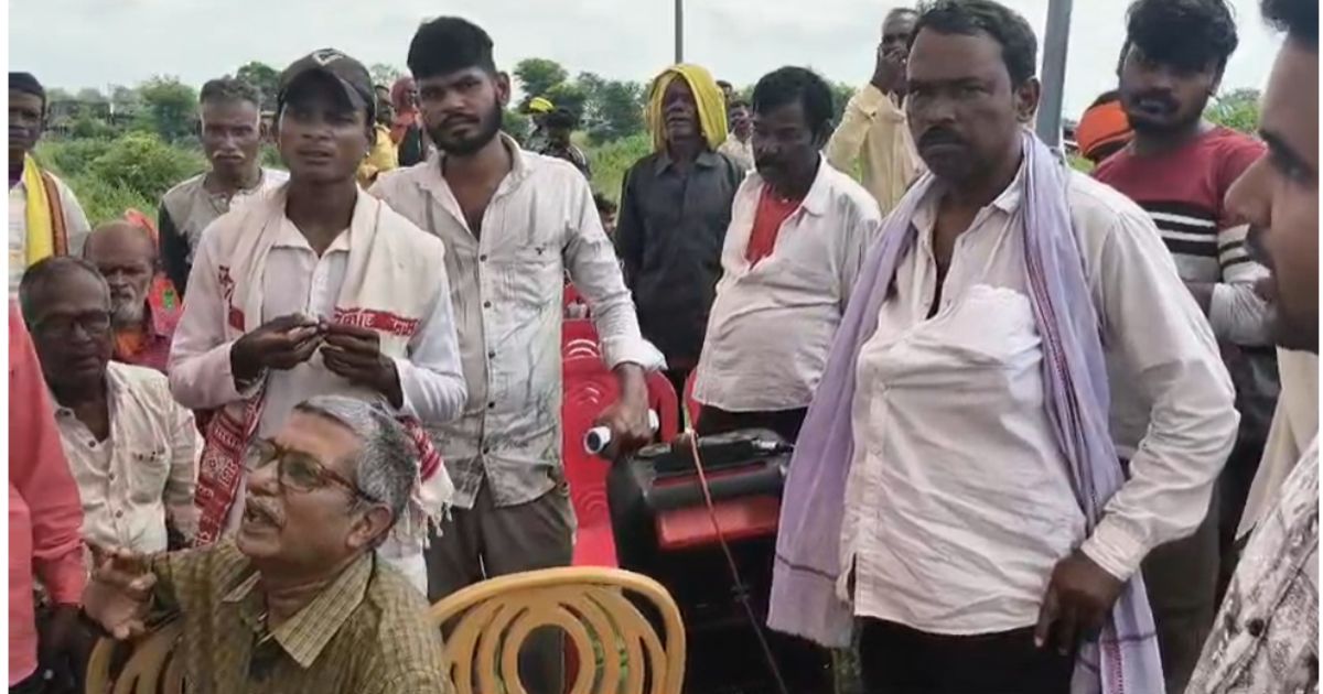 मानेगांव में पत्थर-मुरम लीज का ग्रामीणों ने किया विरोध