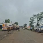 शहपुरा ऑइल डिपो के सामने टैंकरों की कतार से हादसे का खतरा