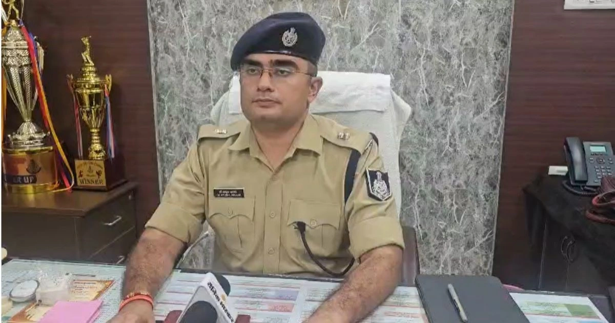 जबलपुर में आरक्षक से झूमाझटकी, पुलिसकर्मी ही लाइन अटैच